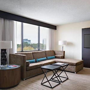 One-Bedroom King Suite